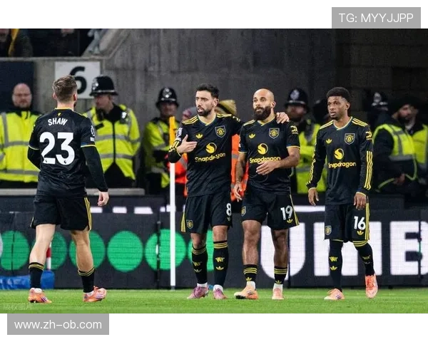 曼联门将拉门斯补时两连扑救主，客场球迷高呼其名挽士气